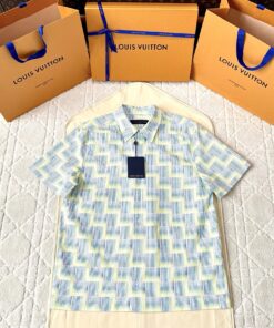 1V25SS梯纹格印花短袖衬衫