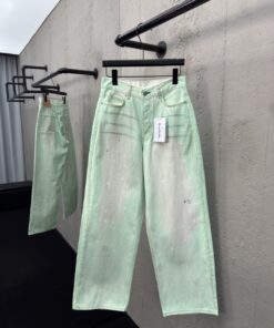 AcneStudios做旧荧光牛仔裤