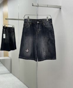 acne studious SS25新款泼墨牛