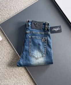 阿玛尼2025春夏男士水洗小直筒