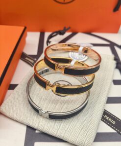 爱马仕黑色皮手镯 新款版本：