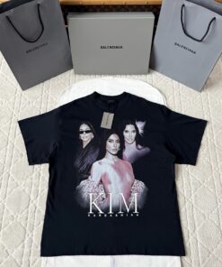 Balenciaga25SS卡戴珊人像短袖