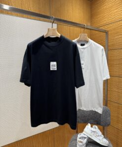 BALENCIAGA巴黎世家520情侣登机