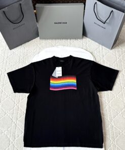 Balenciaga彩虹印花短袖原