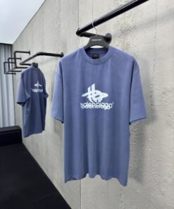 Balenciaga重影印花短袖工艺