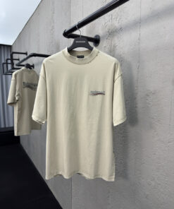 Balenciaga反转可乐刺绣短袖