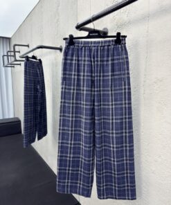 Balenciaga格纹刺绣长裤工艺