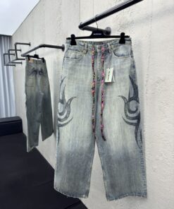 Balenciaga龙纹图案印花牛仔裤