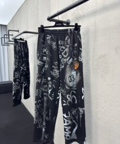 Balenciaga曼联涂鸦长裤工艺