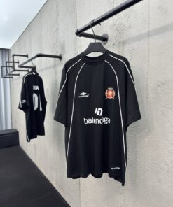 Balenciaga曼联系列联名10号足