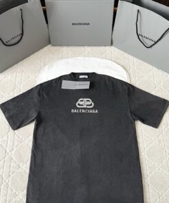 Balenciaga做旧锁扣印花短袖