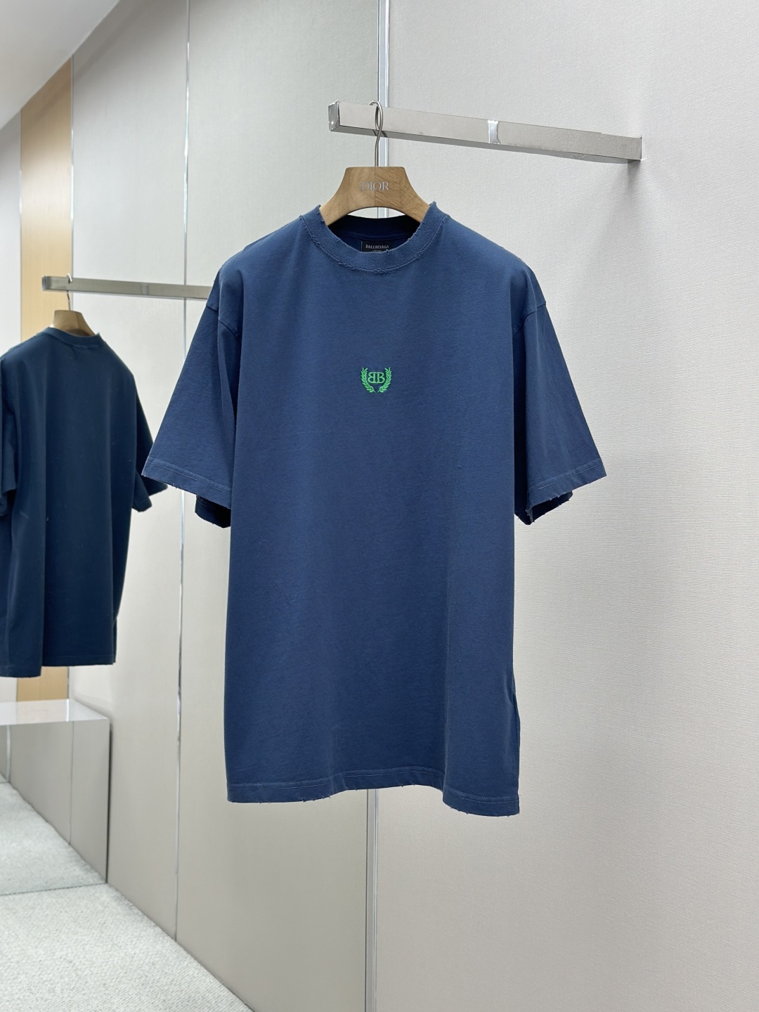 巴黎世家麦穗绣花圆领短