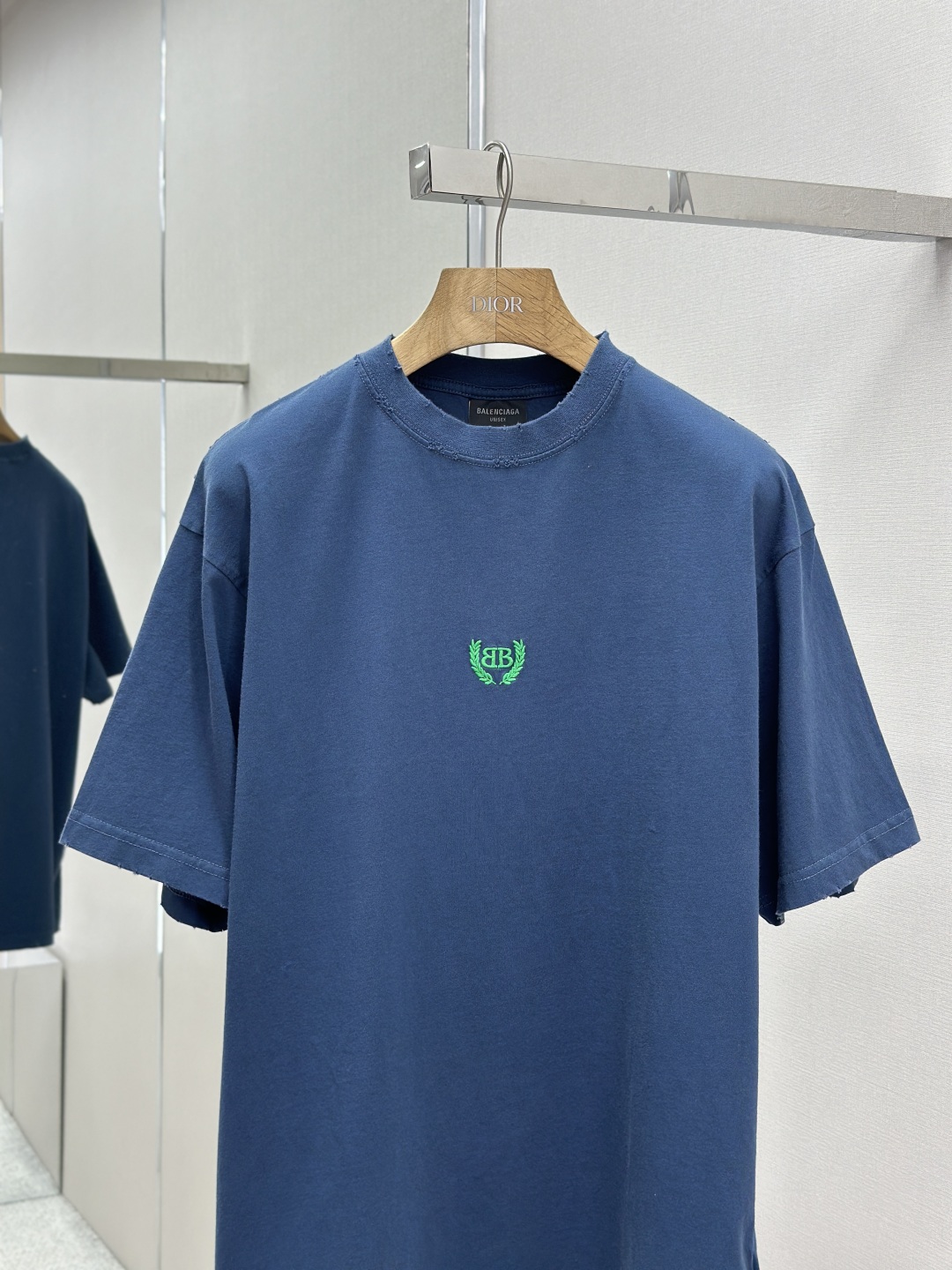 巴黎世家麦穗绣花圆领短 - 图片 4