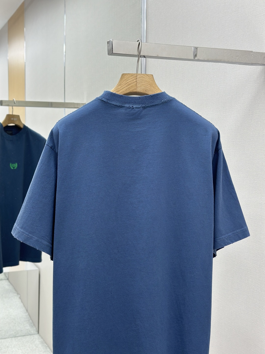 巴黎世家麦穗绣花圆领短 - 图片 8