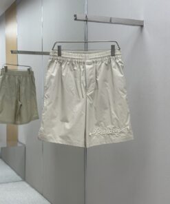 Burberry巴宝莉25SS春夏新