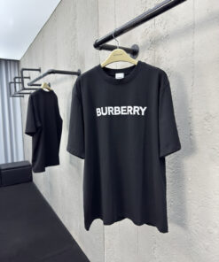BURBERRY发泡印花字母短袖工_8361