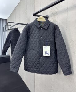 BURBERRY菱形格子双面穿棉服