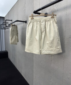 BURBERRY 绳结刺绣图案短裤工