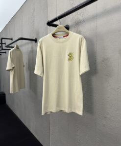 BURBERRY蛇年印花短袖工艺说