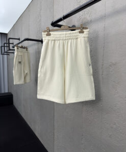 BURBERRY 贴补徽标战马短裤工