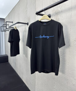 BURBERRY字母绳结短袖工艺说