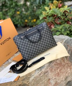 尺寸37 x 28 x 6 CM原厂渠道，