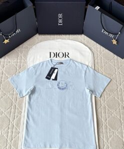 CD2025SS早春刺绣草花猫短袖