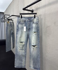 CELINE割破水洗牛仔长裤工艺