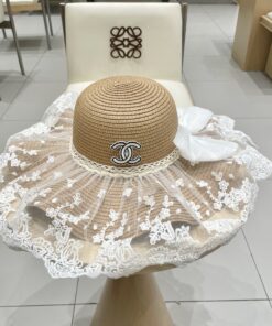 Chanel香奈儿蕾丝蝴蝶结防晒草帽