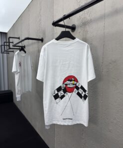 ChromeHearts红唇国旗印花短袖