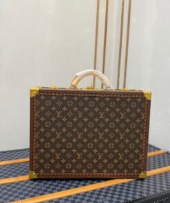 COTTEVILLE 45 硬箱继Alzer和