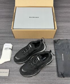 纯原版本BalenciagaTriple_3072