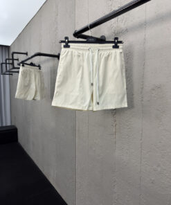 DIOR 沙滩满印字母短裤工艺说