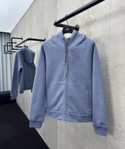 DIOR 提花羊绒外套工艺说明；