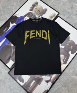 芬迪2025春夏新款首发专柜最新