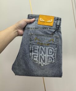 芬迪2025春夏最新推出男士牛仔