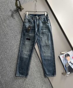 芬迪2025四季款宽松牛仔裤直筒长