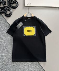 芬迪2025早春最新款短袖T恤_17999