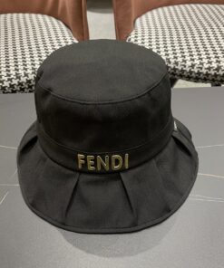 芬迪FENDI荷叶边显脸小渔夫帽子