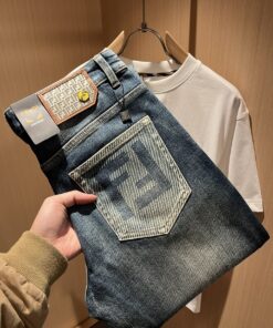 FENI芬迪2025早春新款FD家休_16321