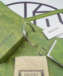 Gucci 花鸟love手镯 窄款细节实