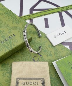 Gucci 镂空双G互扣手镯 细节实拍