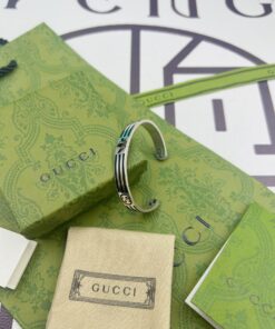 Gucci 联名 三叶草手镯 细节实拍