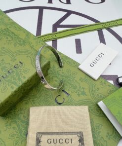 Gucci双G手镯 银色尺寸：19cm