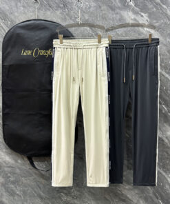 合照细节BAL家2025早秋新款休