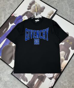 纪梵希2025春夏新款首发专柜最_7954