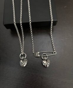 克罗心桃心别针项链