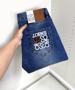 Loewe罗意威爆款来袭新款_