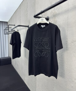 LOEWE异形错位绣花短袖工艺说