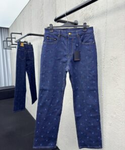 LOUISVUITTON刺绣logo牛仔裤